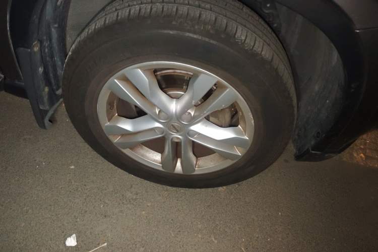 Used Nissan X-Trail 2012 2.5L CVT Luxury Edition 4WD Right Front Wheel Hub