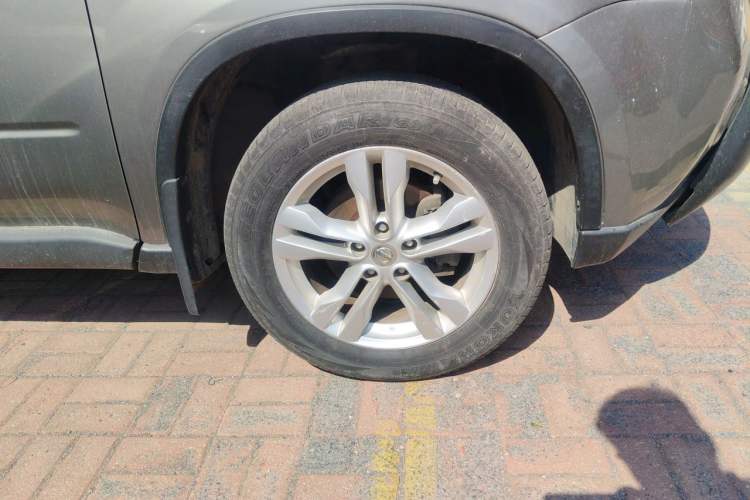 Used Nissan X-Trail 2012 2.5L CVT Luxury Edition 4WD Right Front Wheel Hub