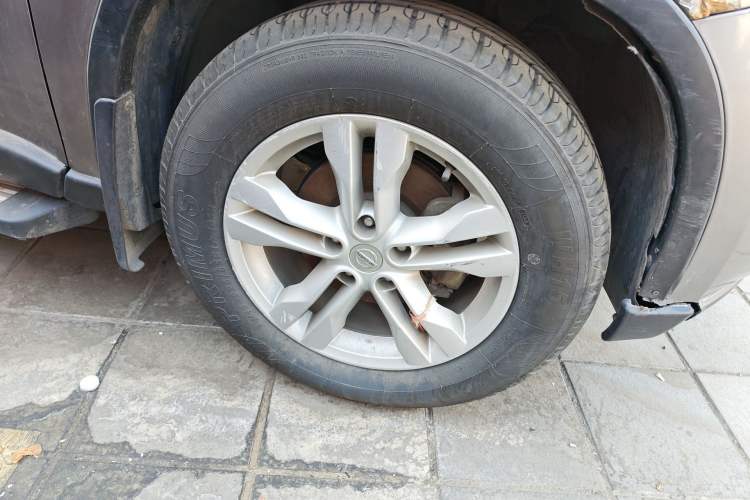 Used Nissan X-Trail 2012 2.5L CVT Luxury Edition 4WD Right Front Wheel Hub