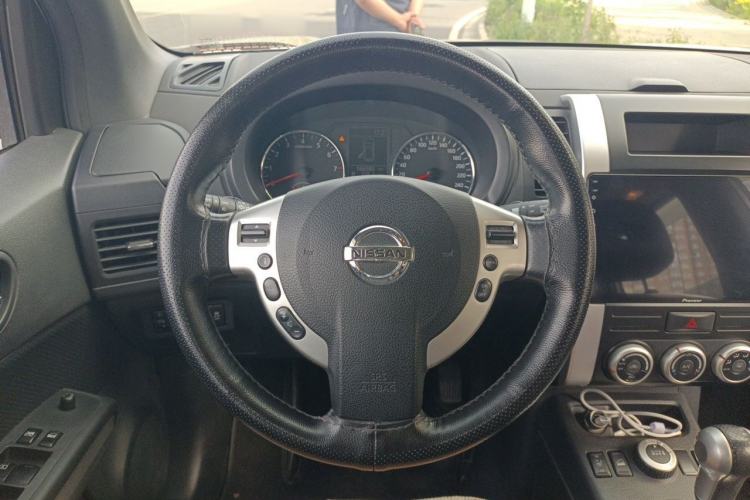 Used Nissan X-Trail 2012 2.5L CVT Luxury Edition 4WD Steering Wheel