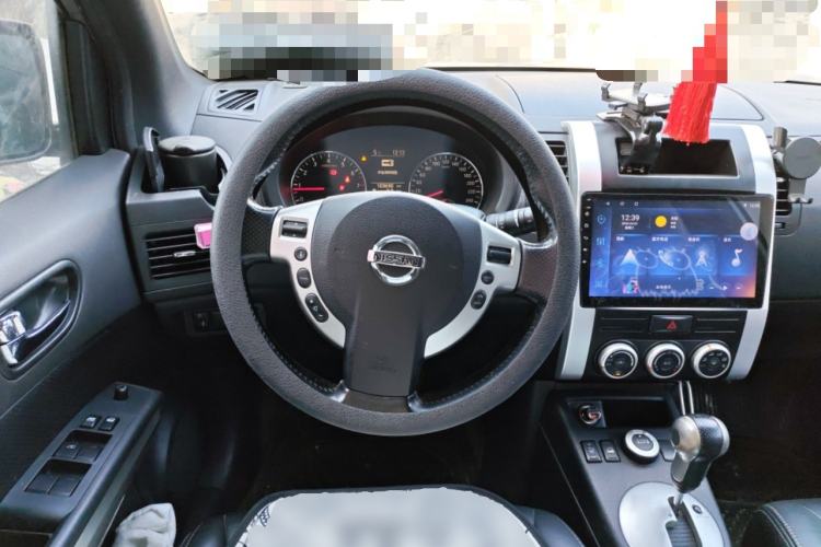 Used Nissan X-Trail 2012 2.5L CVT Luxury Edition 4WD Steering Wheel
