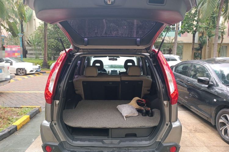 Used Nissan X-Trail 2012 2.5L Manual Luxury Edition 4WD Trunk
