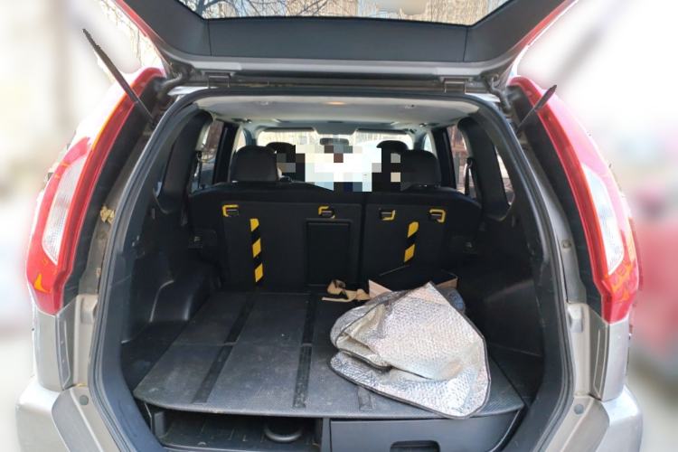 Used Nissan X-Trail 2012 2.5L CVT Luxury Edition 4WD Trunk