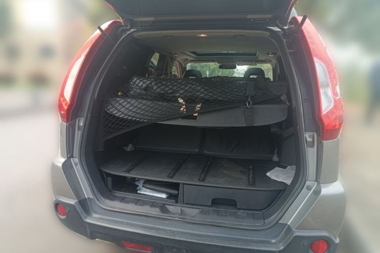 Used Nissan X-Trail 2012 2.5L CVT Flagship Edition 4WD Trunk