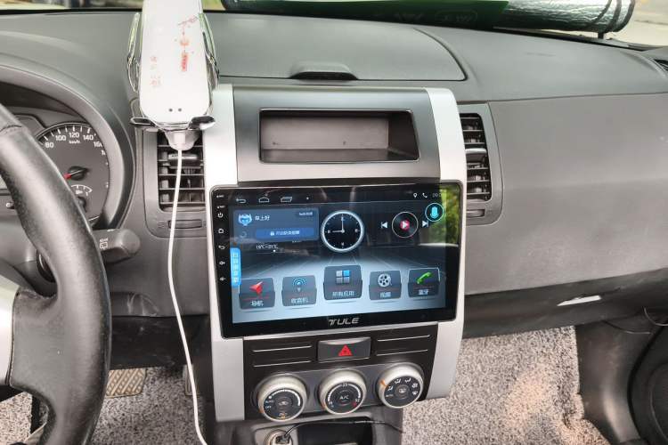 Used Nissan X-Trail 2012 2.5L CVT Luxury Edition 4WD Audio And AC Panel