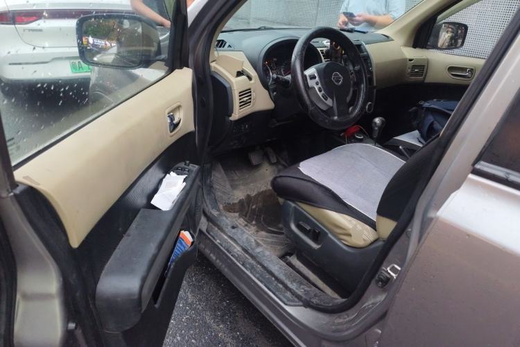 Used Nissan X-Trail 2012 2.5L CVT Luxury Edition 4WD Driver Seat