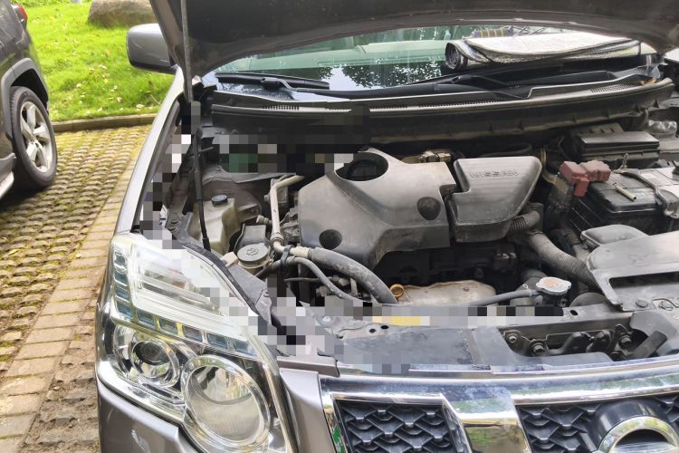 Used Nissan X-Trail 2012 2.5L CVT Luxury Edition 4WD Engine Bay Right