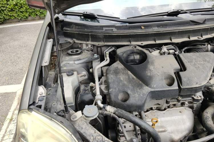 Used Nissan X-Trail 2012 2.5L CVT Luxury Edition 4WD Engine Bay Right