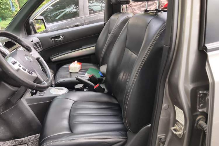 Used Nissan X-Trail 2012 2.5L CVT Luxury Edition 4WD Left Front Seat