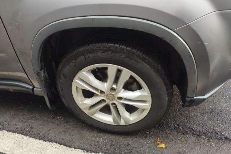 Used Nissan X-Trail 2012 2.5L CVT Luxury Edition 4WD Right Front Wheel Hub