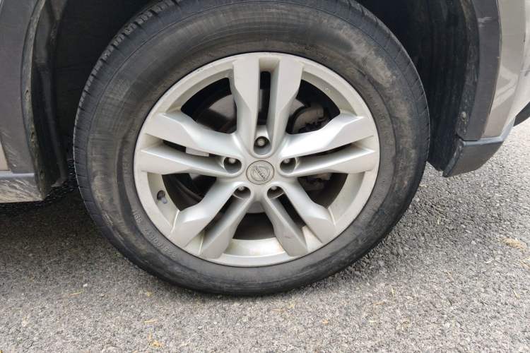 Used Nissan X-Trail 2012 2.5L CVT Luxury Edition 4WD Right Front Wheel Hub