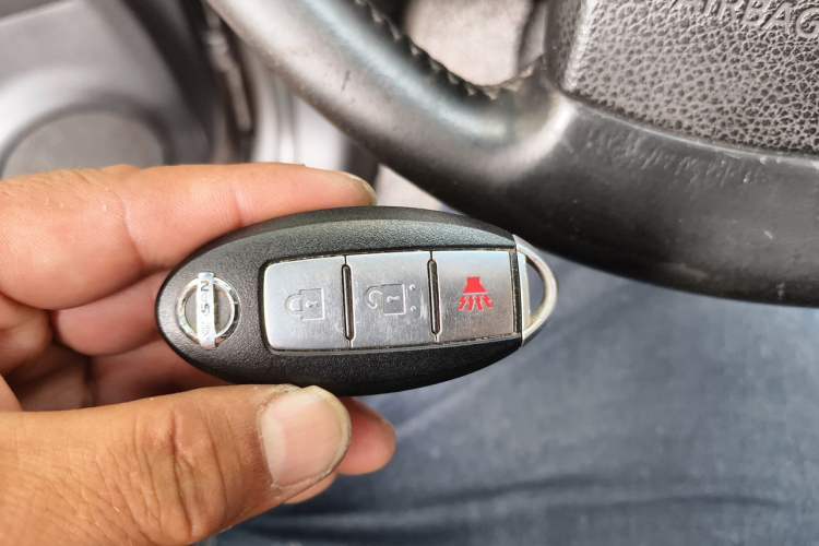 Used Nissan X-Trail 2012 2.5L CVT Luxury Edition 4WD Vehicle Key