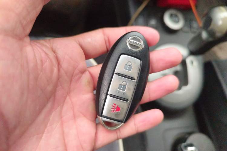 Used Nissan X-Trail 2012 2.5L CVT Luxury Edition 4WD Vehicle Key