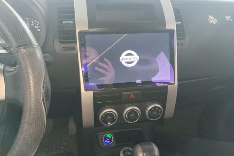 Used Nissan X-Trail 2012 2.5L CVT Luxury Edition 4WD Audio And AC Panel