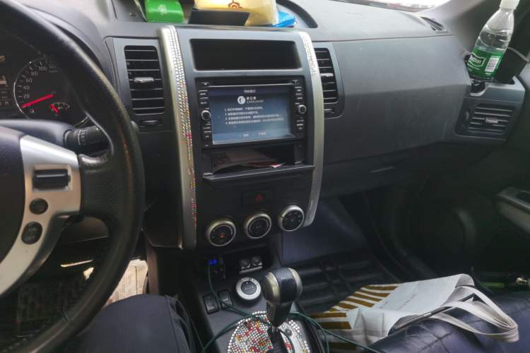 Used Nissan X-Trail 2012 2.5L CVT Luxury Edition 4WD Audio And AC Panel