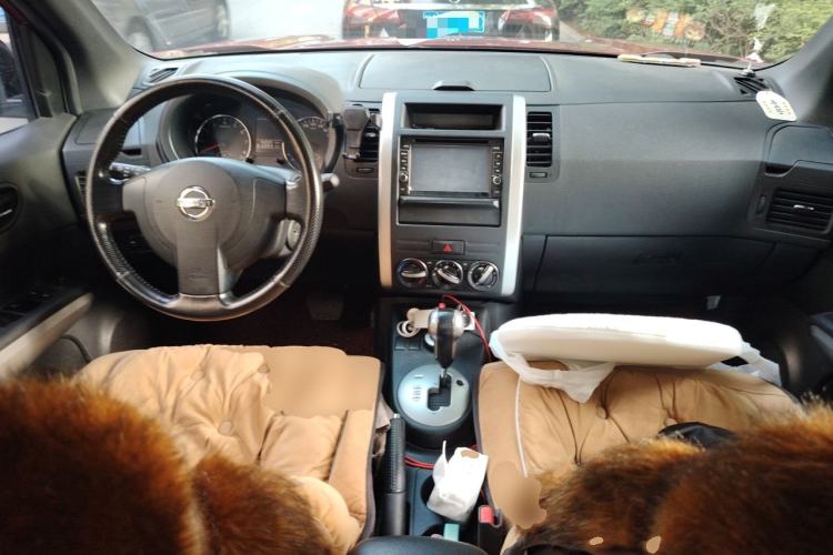 Used Nissan X-Trail 2012 2.0L CVT Comfort Edition 4WD Center Console