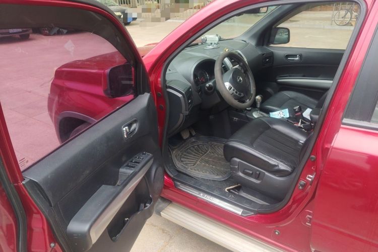 Used Nissan X-Trail 2012 2.5L CVT Luxury Edition 4WD Driver Seat