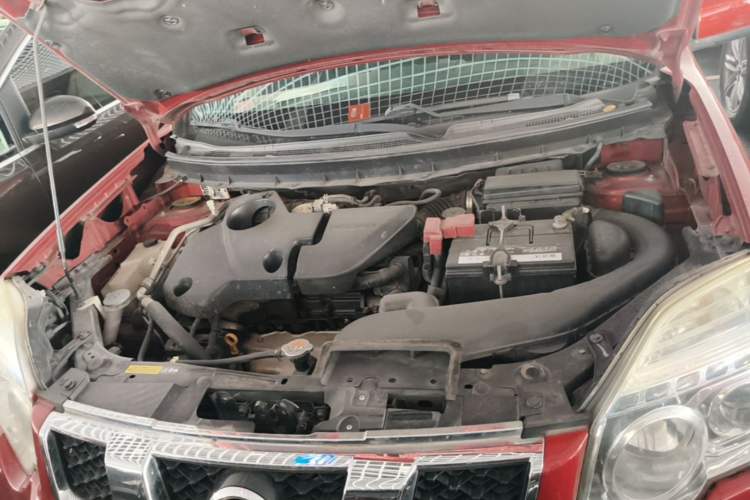 Used Nissan X-Trail 2012 2.5L CVT Luxury Edition 4WD Engine Bay