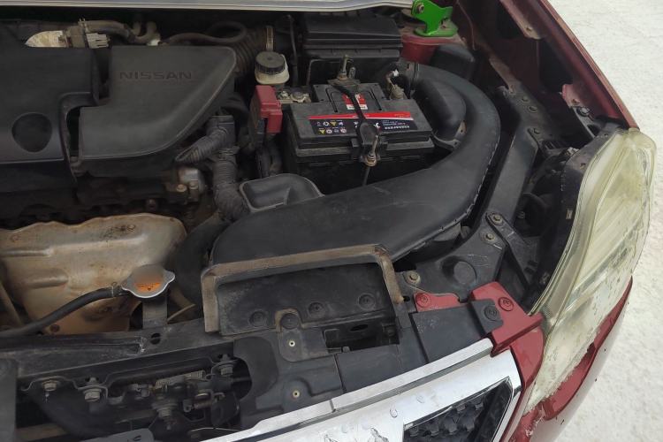 Used Nissan X-Trail 2012 2.5L CVT Luxury Edition 4WD Engine Bay Left