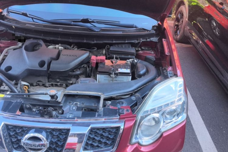 Used Nissan X-Trail 2012 2.5L CVT Luxury Edition 4WD Engine Bay Left