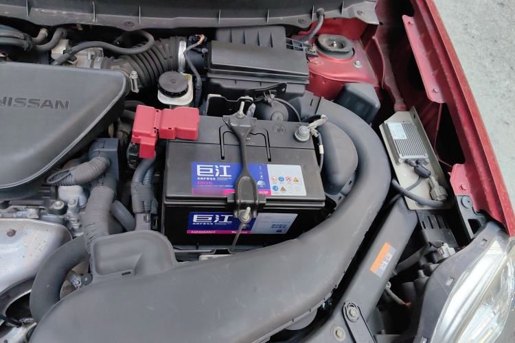 Used Nissan X-Trail 2012 2.5L CVT Ultimate Edition 4WD Engine Bay Left