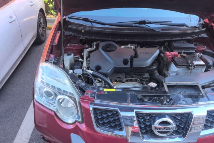 Used Nissan X-Trail 2012 2.5L CVT Luxury Edition 4WD Engine Bay Right