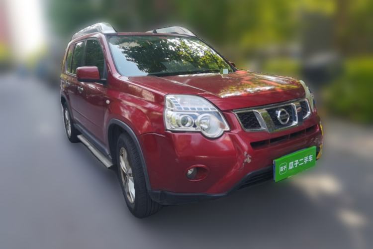 Used Nissan X-Trail 2012 2.5L CVT Luxury Edition 4WD Front Right 45 Deg