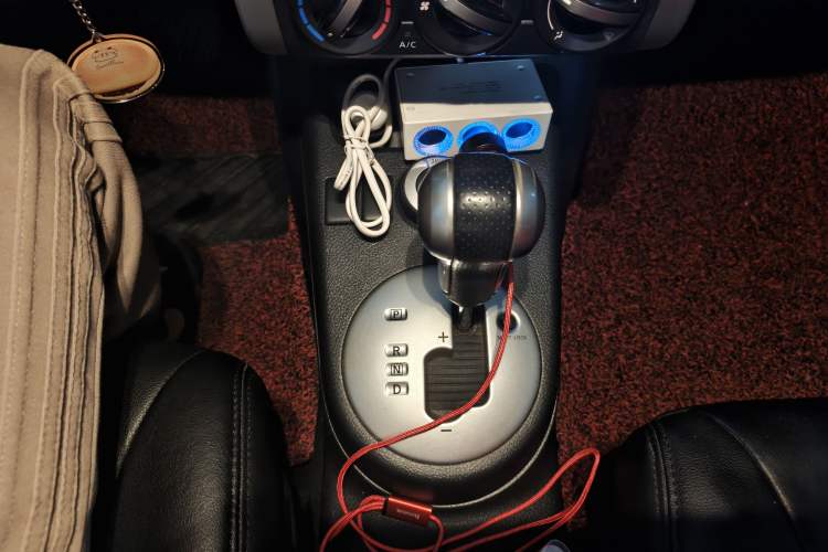 Used Nissan X-Trail 2012 2.0L CVT Comfort Edition 4WD Gear Lever