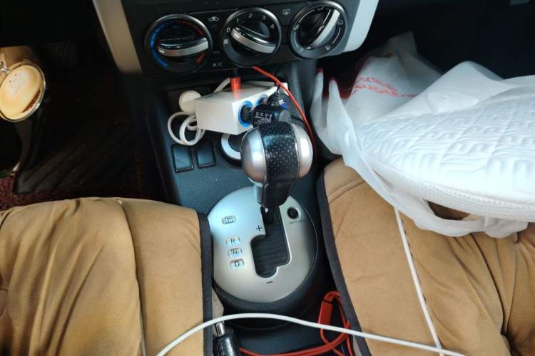 Used Nissan X-Trail 2012 2.0L CVT Comfort Edition 4WD Gear Lever