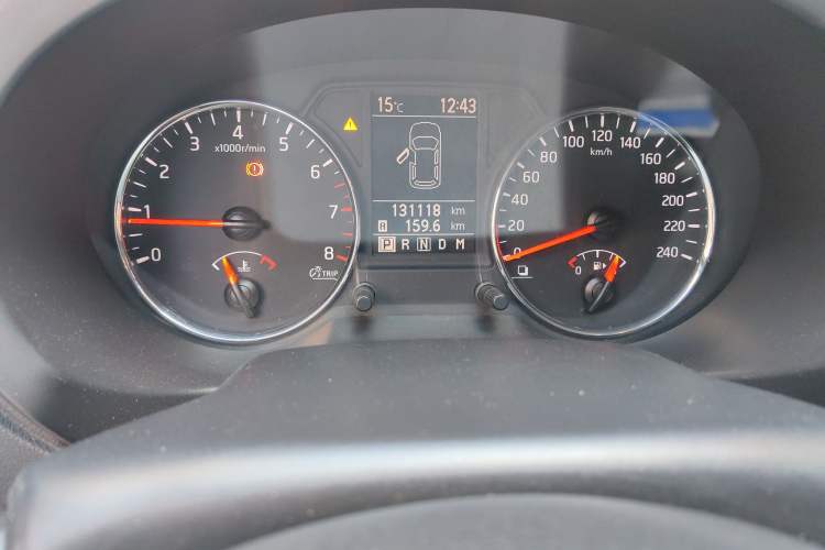 Used Nissan X-Trail 2012 2.5L CVT Ultimate Edition 4WD Odometer Close Up