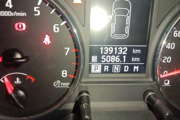 Used Nissan X-Trail 2012 2.5L CVT Luxury Edition 4WD Odometer Close Up
