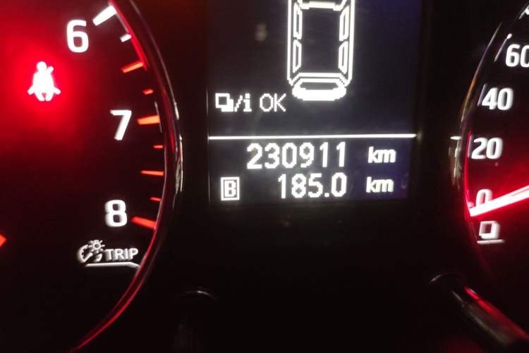 Used Nissan X-Trail 2012 2.5L Manual Luxury Edition 4WD Odometer Close Up