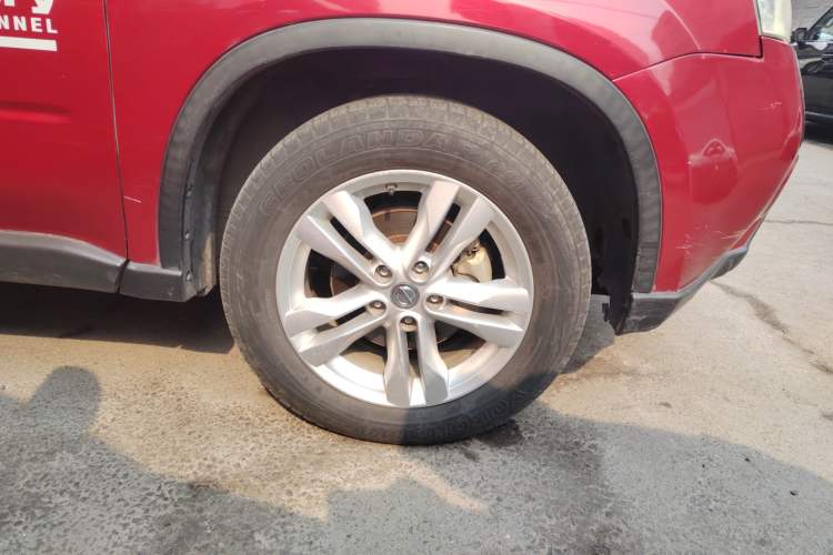 Used Nissan X-Trail 2012 2.5L CVT Luxury Edition 4WD Right Front Wheel Hub