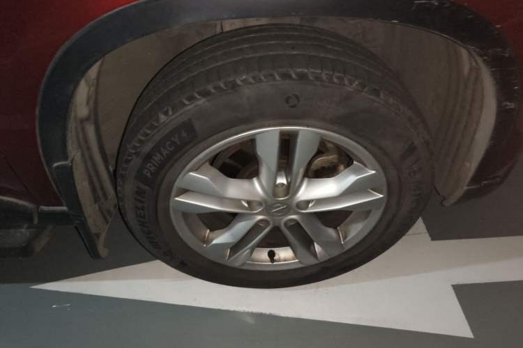 Used Nissan X-Trail 2012 2.0L CVT Comfort Edition 4WD Right Front Wheel Hub
