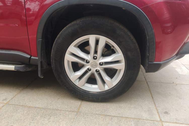 Used Nissan X-Trail 2012 2.5L CVT Luxury Edition 4WD Right Front Wheel Hub