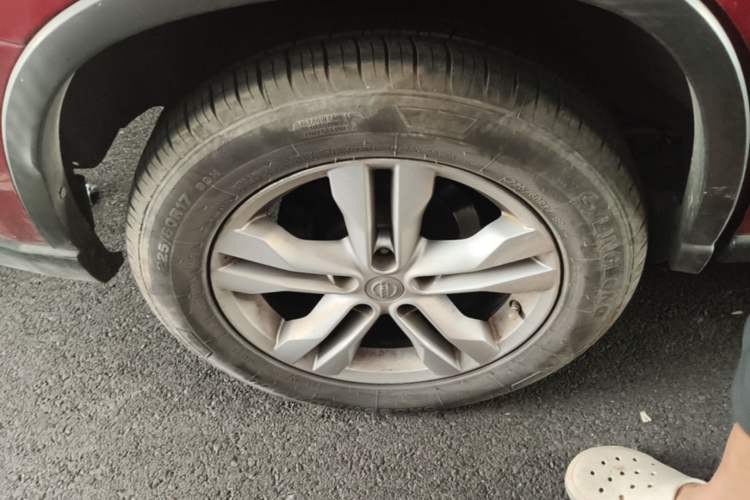 Used Nissan X-Trail 2012 2.5L CVT Luxury Edition 4WD Right Rear Wheel Hub