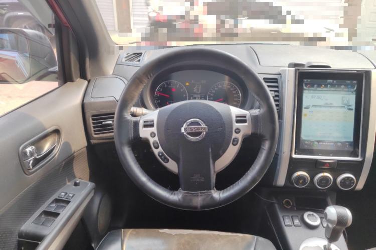 Used Nissan X-Trail 2012 2.5L CVT Luxury Edition 4WD Steering Wheel