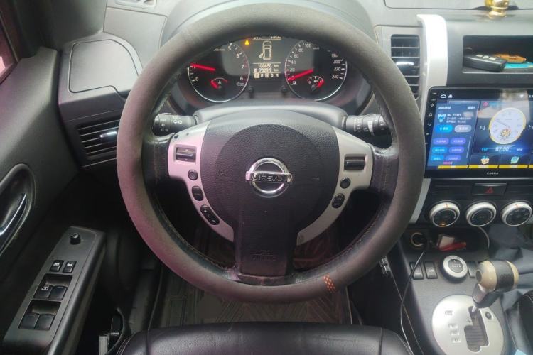 Used Nissan X-Trail 2012 2.5L CVT Luxury Edition 4WD Steering Wheel