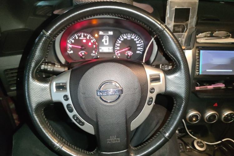 Used Nissan X-Trail 2012 2.5L Manual Luxury Edition 4WD Steering Wheel