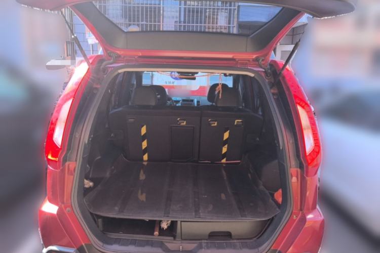 Used Nissan X-Trail 2012 2.5L CVT Luxury Edition 4WD Trunk