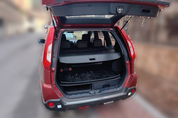 Used Nissan X-Trail 2012 2.5L CVT Ultimate Edition 4WD Trunk