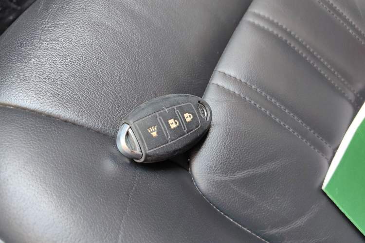 Used Nissan X-Trail 2012 2.5L CVT Ultimate Edition 4WD Vehicle Key