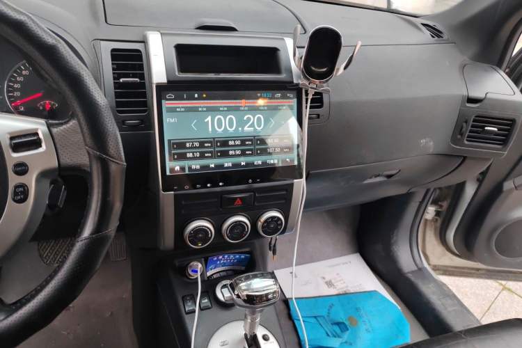 Used Nissan X-Trail 2012 2.5L CVT Luxury Edition 4WD Audio And AC Panel