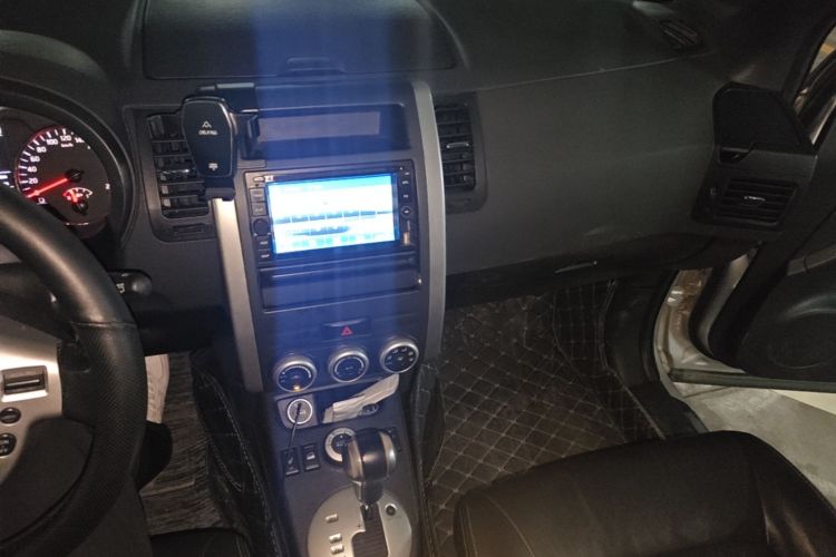 Used Nissan X-Trail 2012 2.5L CVT Luxury Edition 4WD Audio And AC Panel