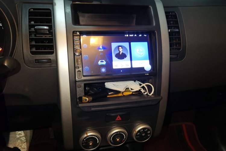 Used Nissan X-Trail 2012 2.5L CVT Luxury Edition 4WD Audio And AC Panel