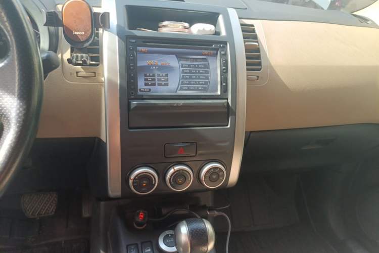 Used Nissan X-Trail 2012 2.5L CVT Ultimate Edition 4WD Audio And AC Panel