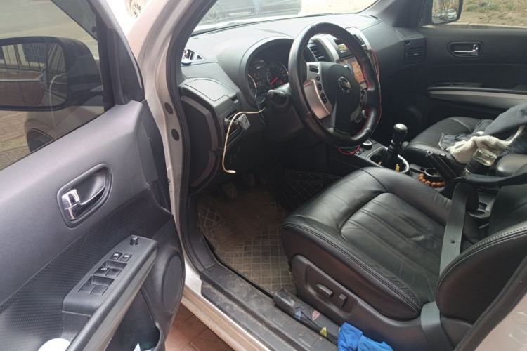 Used Nissan X-Trail 2012 2.5L Manual Luxury Edition 4WD Driver Seat