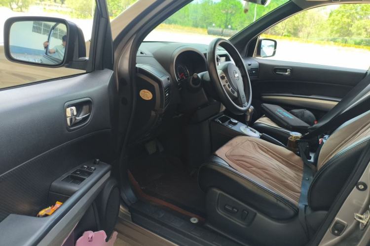 Used Nissan X-Trail 2012 2.5L CVT Luxury Edition 4WD Driver Seat