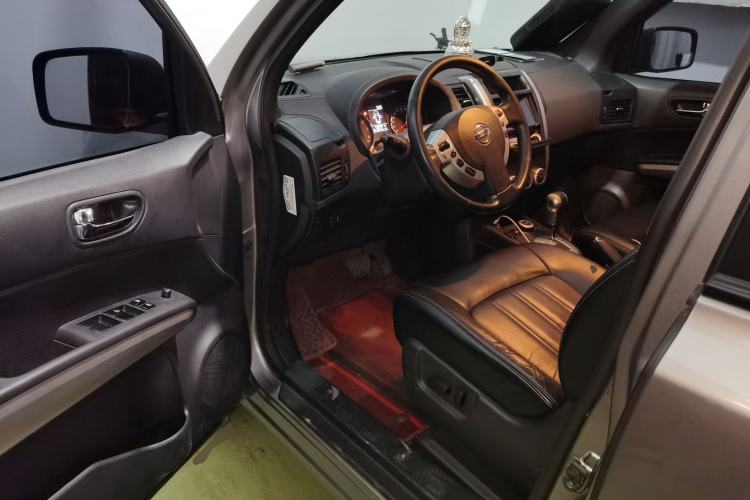Used Nissan X-Trail 2012 2.5L CVT Luxury Edition 4WD Driver Seat