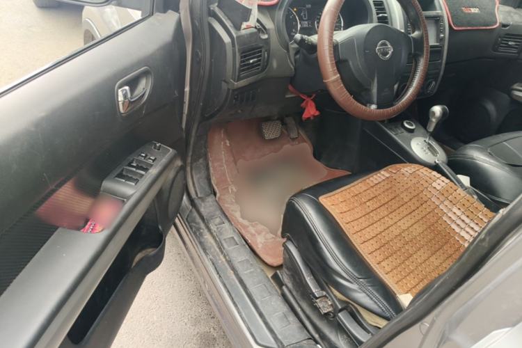Used Nissan X-Trail 2012 2.0L CVT Comfort Edition 4WD Driver Seat